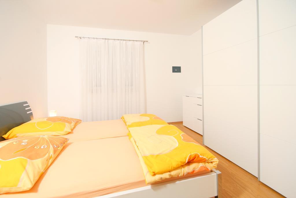 Apartmani Mane Trogir Ngoại thất bức ảnh