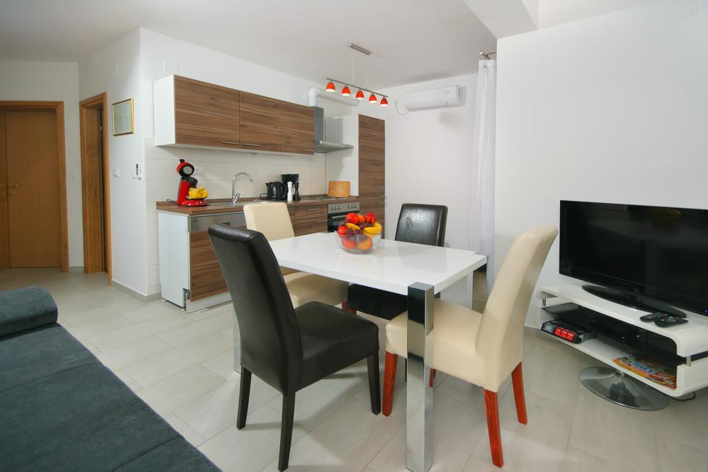 Apartmani Mane Trogir Ngoại thất bức ảnh